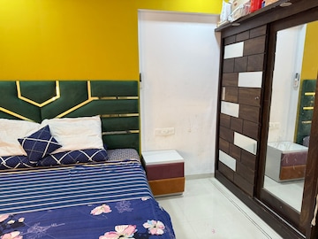 Master Bedroom in 2 BHK Apartment at Shwetambara CHS, Kandivali West – for Rent