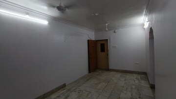 Room in 1 BHK Apartment at Andheri West – for Rent
