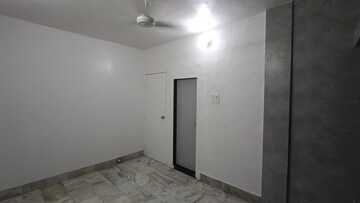 Room in 1 BHK Apartment at Andheri West – for Rent
