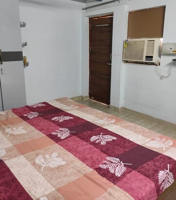 Bedroom in 1 BHK Builder Floor at Palam Vihar Residents Association, Palam Vihar – for Rent