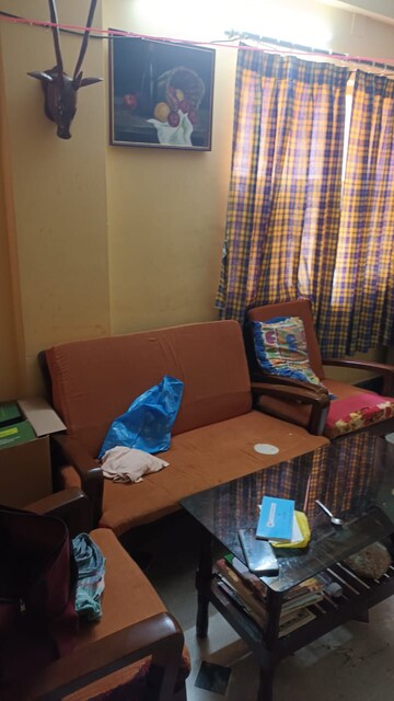 Living Room in 3 BHK Apartment at Netaji Nagar – for Sale