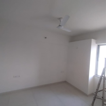 Room in 2 BHK Apartment at Rohan Ananta, Mumbai Bangalore Highway – for Rent
