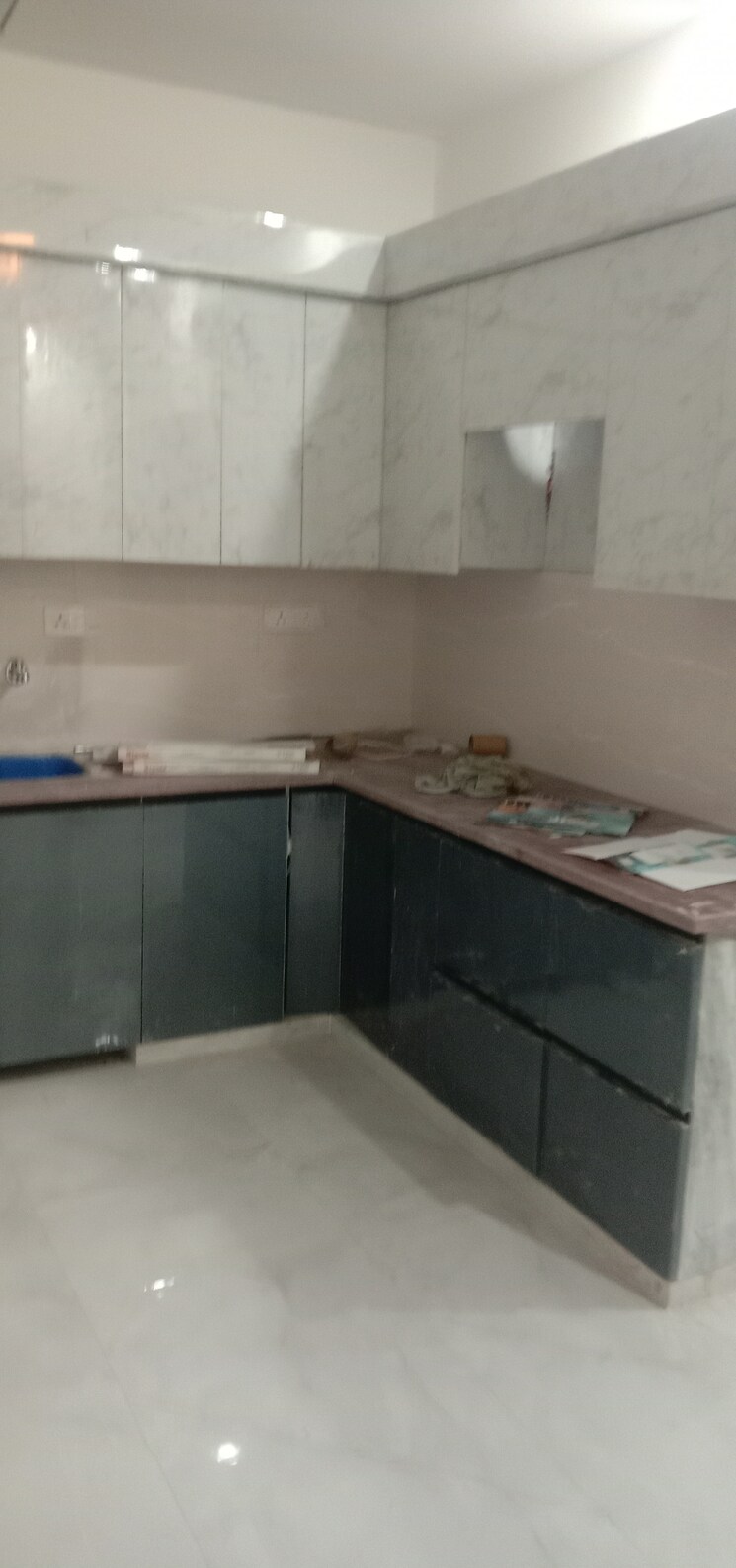 Kitchen, pandav nagar 3 Bedroom 105 Sq.Yd. Builder Floor In Pandav Nagar Ghaziabad 8165106