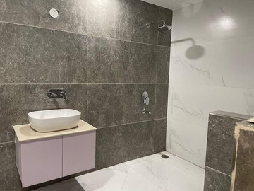 Furnished Amenities in 3 BHK Builder Floor at Parklands, Sector 85 – for Sale