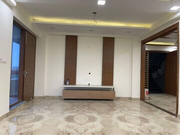 Building Lobby in 3 BHK Builder Floor at Parklands, Sector 85 – for Sale