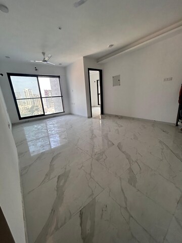 Room in 2 BHK Apartment at Dev Leo Tower, Oshiwara – for Rent