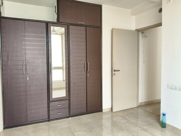Room in 1 BHK Apartment at Hiranandani Estate Solitaire C, Ghodbunder Road – for Sale