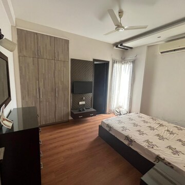 Bedroom in 4 BHK Builder Floor at Auram Floor, South City 2 – for Sale