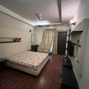 Bedroom in 4 BHK Builder Floor at Auram Floor, South City 2 – for Sale