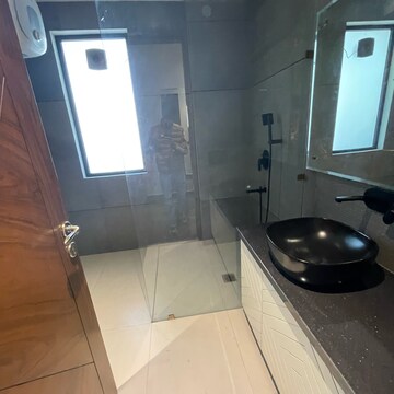 Kitchen in 4 BHK Builder Floor at Auram Floor, South City 2 – for Sale