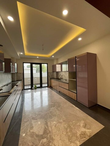 Building Lobby in 4 BHK Builder Floor at Parklands, Sector 85 – for Sale