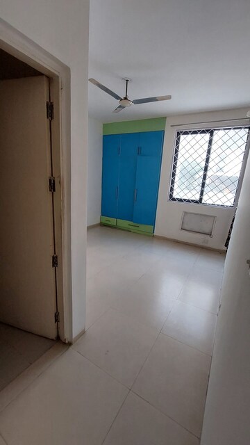 Room in 3 BHK Builder Floor at Vatika Primrose Floors, Sector 82 – for Rent