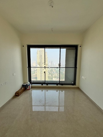 Room in 2 BHK Apartment at Dosti Eastern Bay, Wadala – for Rent