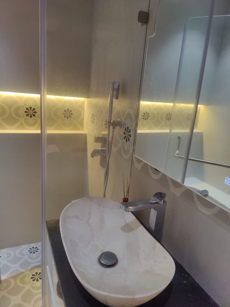 Bathroom, bajaj-enchante-panchsheel-chs 3 Bedroom 1300 Sq.Ft. Apartment In Andheri West Mumbai 8165316
