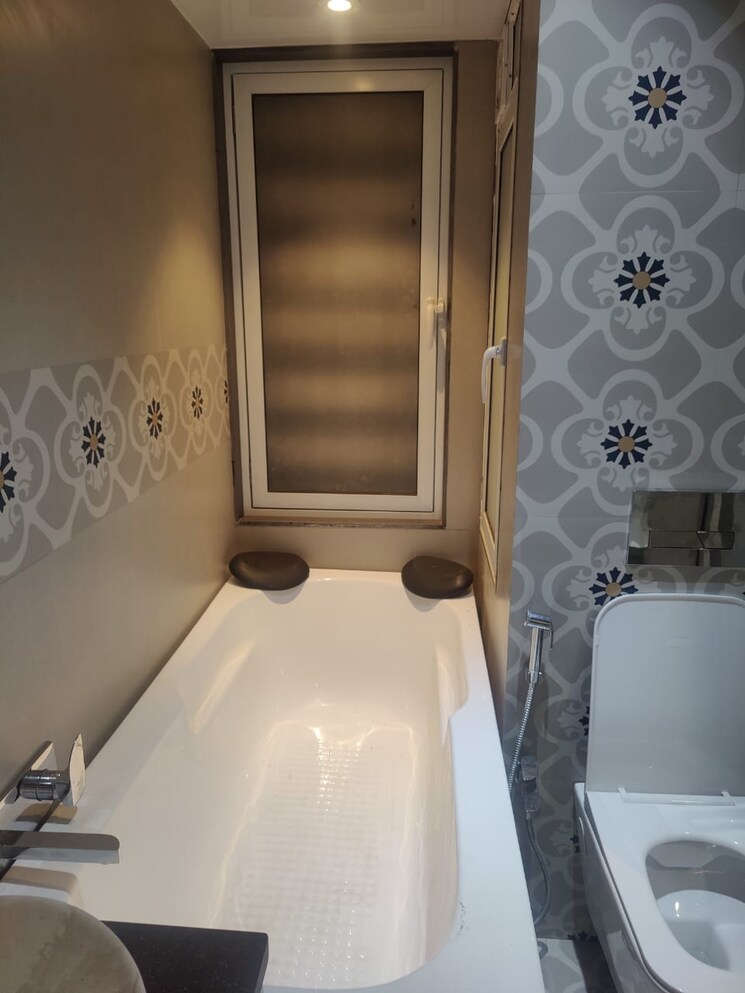 Bathroom, bajaj-enchante-panchsheel-chs 3 Bedroom 1300 Sq.Ft. Apartment In Andheri West Mumbai 8165316