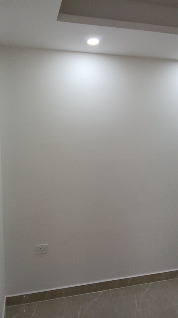 Room in 1.5 BHK Builder Floor at Ignou Road – for Rent