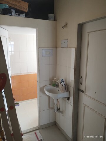 Bathroom in 1 BHK Apartment at Vijay Garden, Ghodbunder Road – for Sale