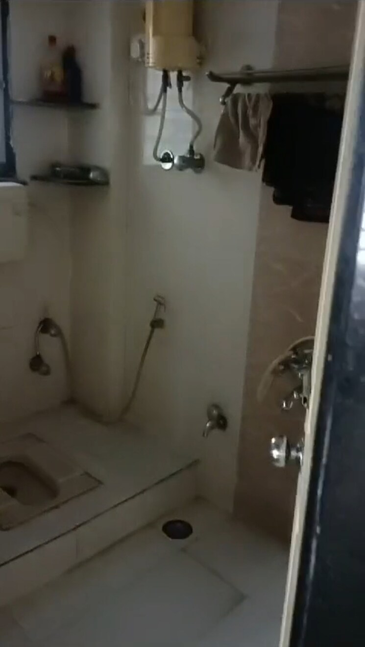 Bathroom, mathura-niketan-chs 2 Bedroom 915 Sq.Ft. Builder Floor In Bhayandar West Thane 8165439