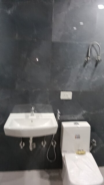 2 BHK Builder Floor For Rent in Ignou Road