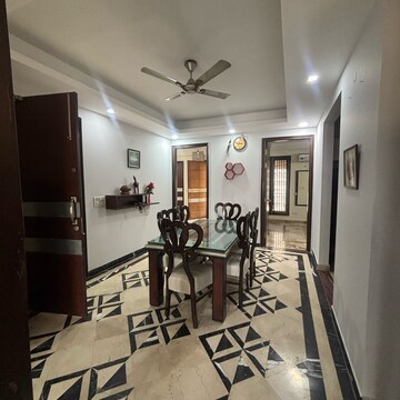 Gym in 3 BHK Builder Floor at Safdarjang Enclave – for Rent