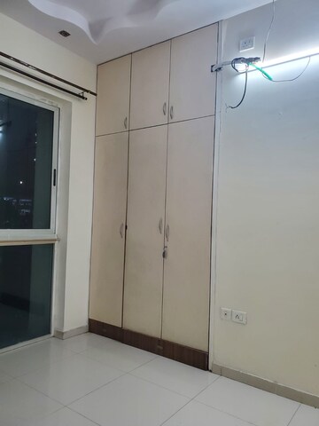 Building Lobby in 2 BHK Apartment at Sheth Vasant Lawns, Laxmi Nagar – for Rent