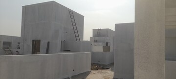 Master Bedroom in 4 BHK Penthouse at Tulshibagwale Colony – for Sale