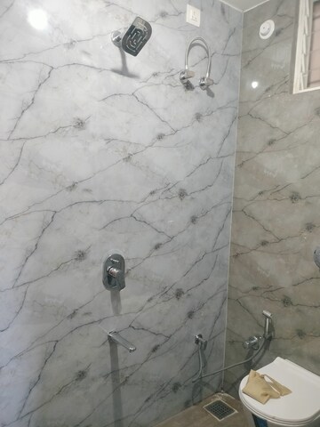 Bathroom in 2 BHK Apartment at Halasuru – for Rent