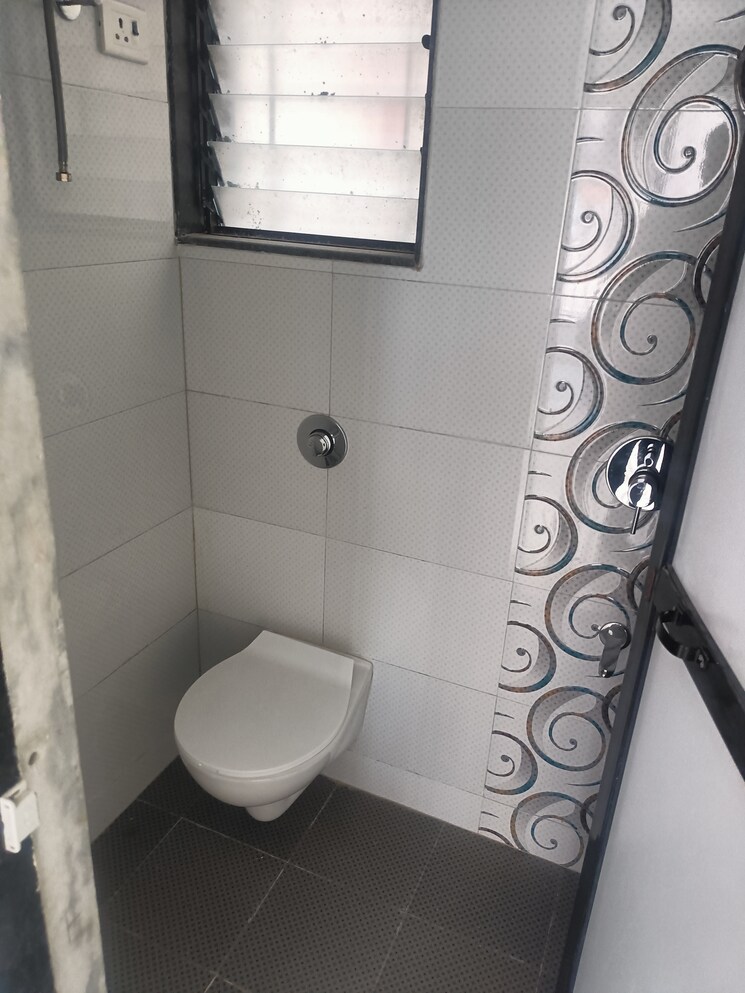 Bathroom, samcon-jyot-residency 1 Bedroom 410 Sq.Ft. Apartment In Parel Mumbai 8165566