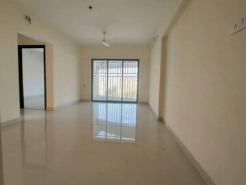 Room in 2 BHK Apartment at Mahindra Vicino, Andheri East – for Rent