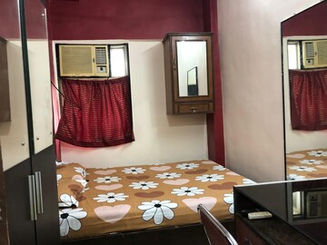 Bedroom in 2 BHK Apartment at Lokhandwala Complex, Andheri West – for Rent