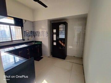 Room in 1.5 BHK Apartment at Uma Neopolis, Ghodbunder Road – for Rent