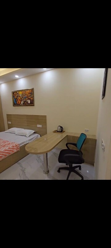 Master Bedroom in Studio Apartment at Gaur City Center, Sector 4 Greater Noida – for Rent