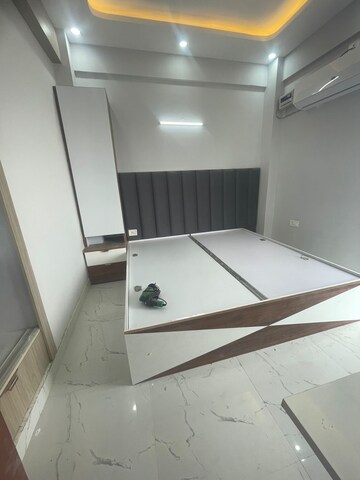 Furnished Amenities in 1 BHK Apartment at Pivotal Paradise, Sector 62 – for Rent