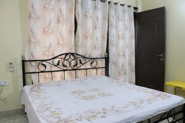 Bedroom in 3 BHK Independent House at SS Mayfield Gardens, Sector 51 – for Sale
