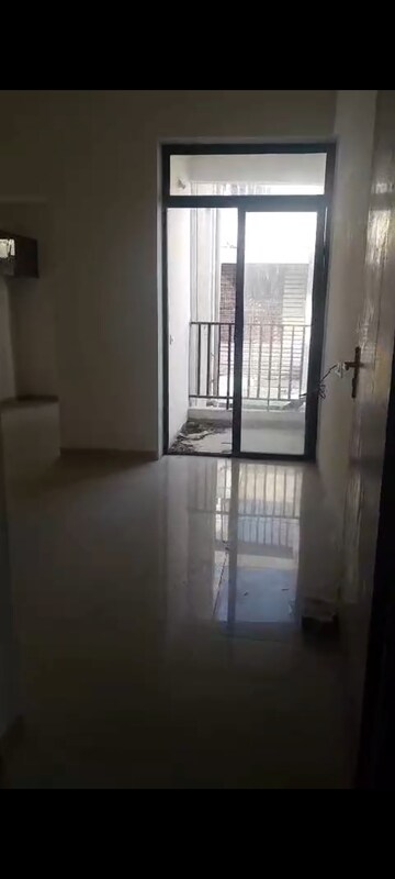 Room in 2 BHK Apartment at Maruti Maruti vi, Chandkheda – for Rent