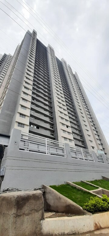 1 BHK Apartment – Exterior View View at Omkar Signet, Malad East - for Rent