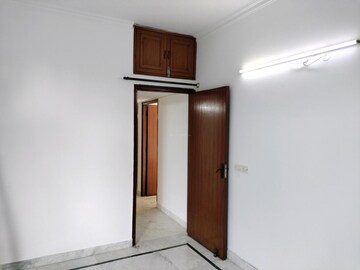 Room in 3 BHK Apartment at Sector 6, Dwarka – for Sale