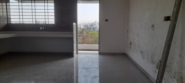 Room in 4 BHK Apartment at Tulshibagwale Colony – for Sale