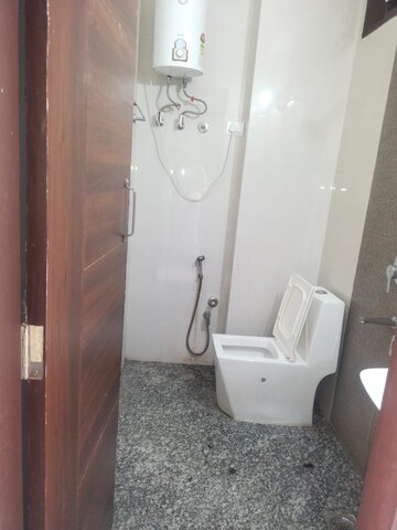 Bathroom in 2 BHK Builder Floor at Arun Vihar Sector 37, Sector 37 – for Rent