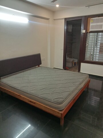 Bedroom in 2 BHK Builder Floor at Sector 52 – for Rent