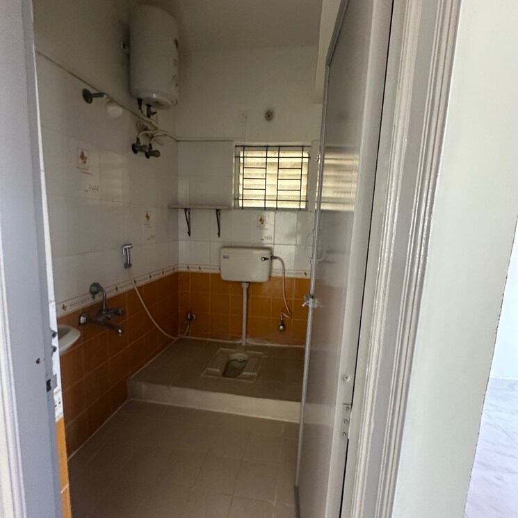 Bathroom, banashankari 2 Bedroom 1000 Sq.Ft. Apartment In Banashankari Bangalore 8165788