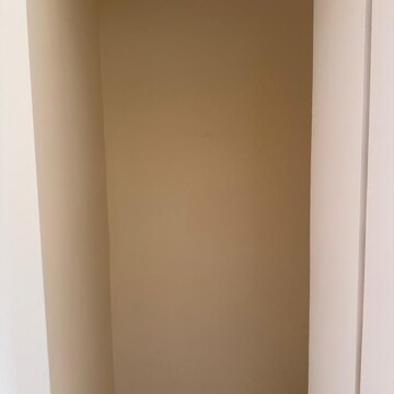 Room in 2 BHK Apartment at Lodha Amara, Sandoz Baug – for Sale