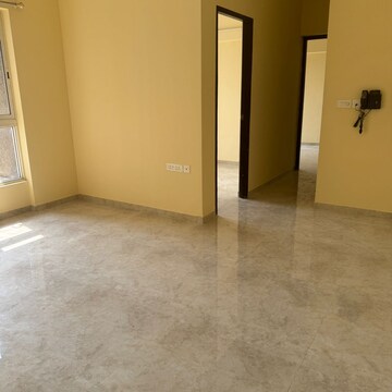 Room in 2 BHK Apartment at Lodha Amara, Sandoz Baug – for Sale
