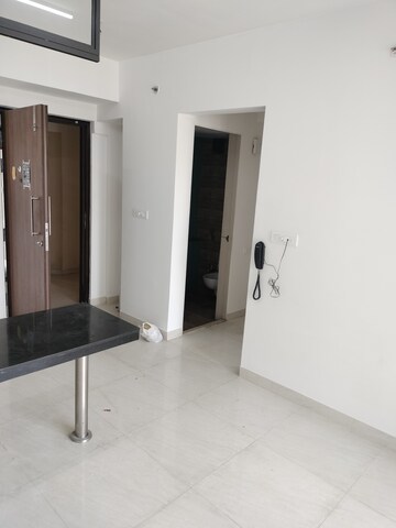 1 BHK Apartment For Rent in Lodha Crown Quality Homes, Majiwada