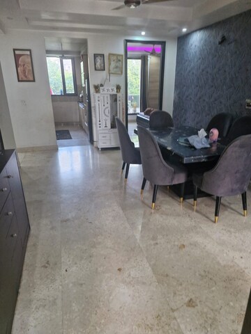 Parking in 3 BHK Builder Floor at Ansal API Esencia, Sector 67 – for Sale