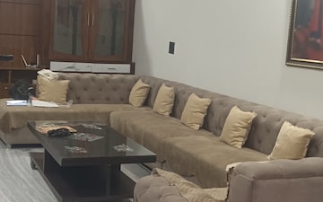 2 BHK Builder Floor For Rent in Sector 4