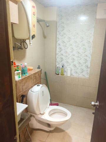 Bathroom in 2.5 BHK Apartment at Orchid Island, Sector 51 – for Rent
