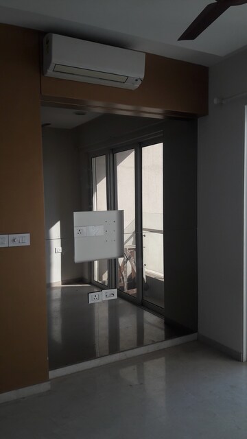 Team Area in 1 BHK Apartment at Mantri Serene, Goregaon East – for Rent