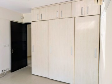 Room in 3 BHK Apartment at Eros Wembley Premium Tower, Sector 49 – for Rent