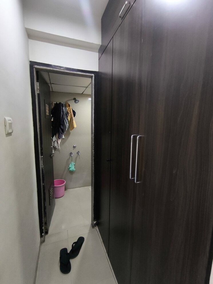 Bathroom, jahangirabad 2 Bedroom 1084 Sq.Ft. Apartment In Jahangirabad Surat 8165987